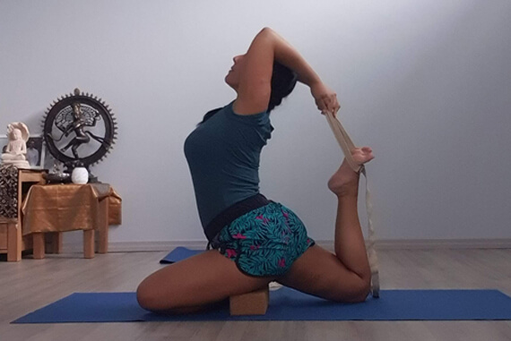 Contattaci per i corsi di yoga a Torino di Iyengar Yoga®